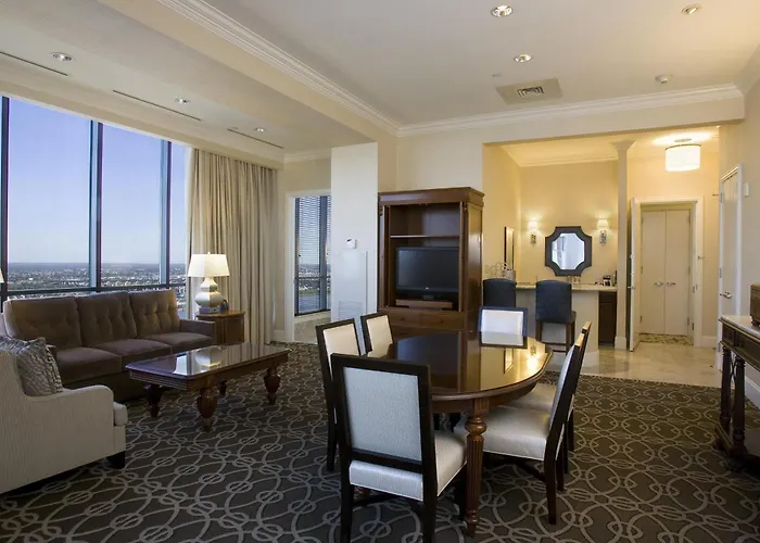 Hilton New Orleans Riverside